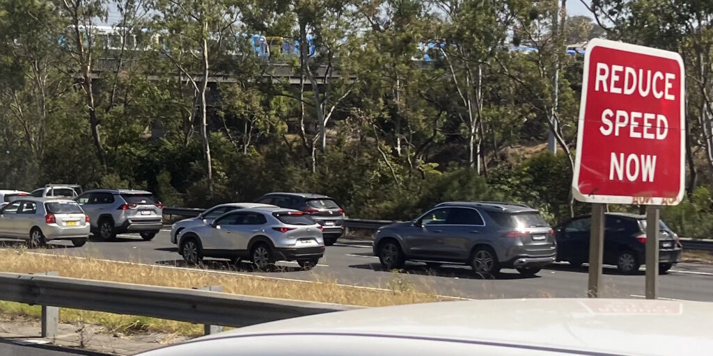Cars queuing at the end of the Eastern Freeway at Clifton Hill